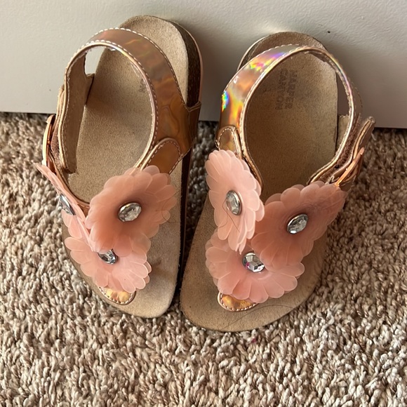 These sandals are super comfortable and in great condition. - Picture 5 of 5